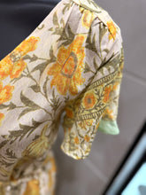 Load image into Gallery viewer, Daffy Dress
