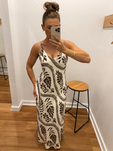 Load image into Gallery viewer, Calla Dress - Choc
