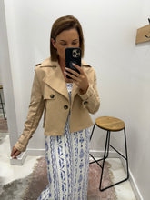 Load image into Gallery viewer, Jarden jacket
