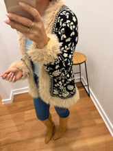 Load image into Gallery viewer, Azalea Jacket - Black
