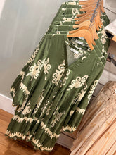 Load image into Gallery viewer, Aroma Dress - Green
