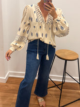 Load image into Gallery viewer, Zetland Blouse - Natural
