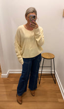 Load image into Gallery viewer, Riverford Knit - Butter
