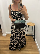 Load image into Gallery viewer, Zapata Side Bag
