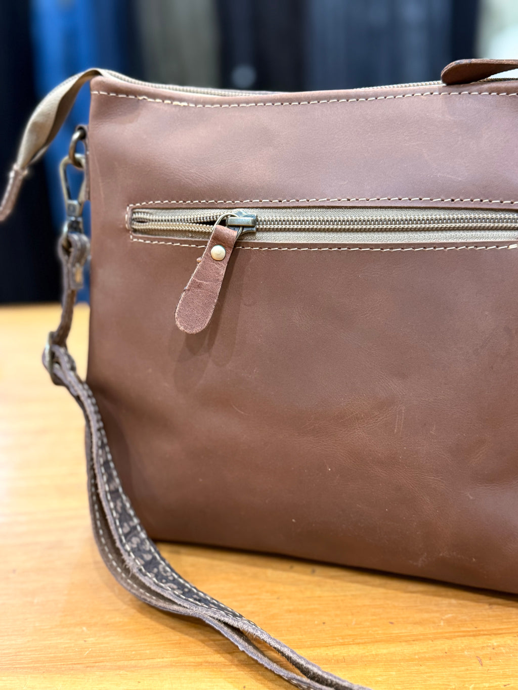 Point Rock Crossbody bag
