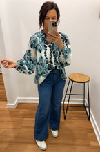 Load image into Gallery viewer, Stevie Top - Aqua Blue
