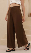 Load image into Gallery viewer, Oakla Pant - Brown
