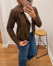 Load image into Gallery viewer, Manhattan Jacket - Choc

