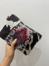 Load image into Gallery viewer, Mia Pouch
