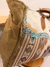 Load image into Gallery viewer, Auburn Weekender Bag
