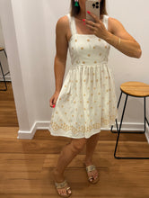 Load image into Gallery viewer, Shell Dress - white
