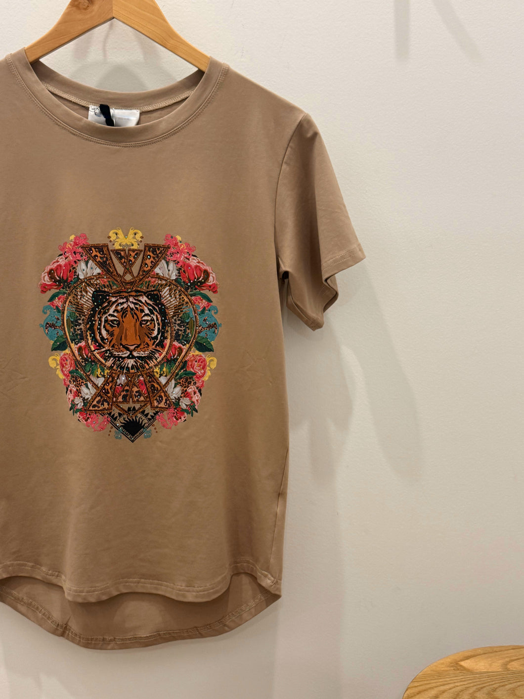 Donatella Tee