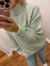 Load image into Gallery viewer, Ellington Knit - Green
