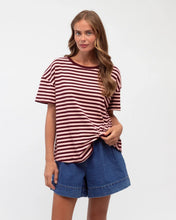 Load image into Gallery viewer, Easy Tuck Tee - Blush/Burgundy Stripe
