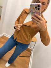 Load image into Gallery viewer, Manhattan Jacket - Tan
