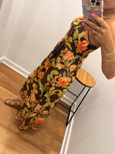 Load image into Gallery viewer, Willowcove Midi Dress
