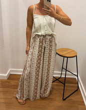 Load image into Gallery viewer, Coastal Mocha Pant
