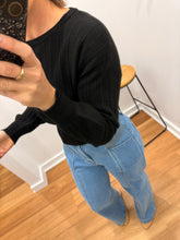 Load image into Gallery viewer, Simel Jumper - Black
