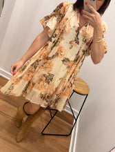 Load image into Gallery viewer, Jordan Floral Dress
