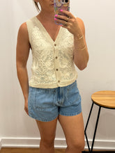 Load image into Gallery viewer, Elizah Crochet Vest - Sand

