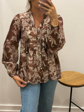 Load image into Gallery viewer, Wander Top
