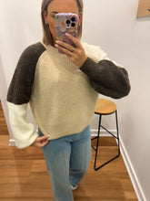 Load image into Gallery viewer, Abeey Knit - Natural
