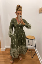 Load image into Gallery viewer, Noosa Dress
