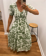 Load image into Gallery viewer, Hallie Maxi Dress - Green/white

