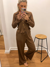 Load image into Gallery viewer, Waffle Knit Pant - Choc
