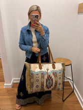 Load image into Gallery viewer, Auburn Weekender Bag
