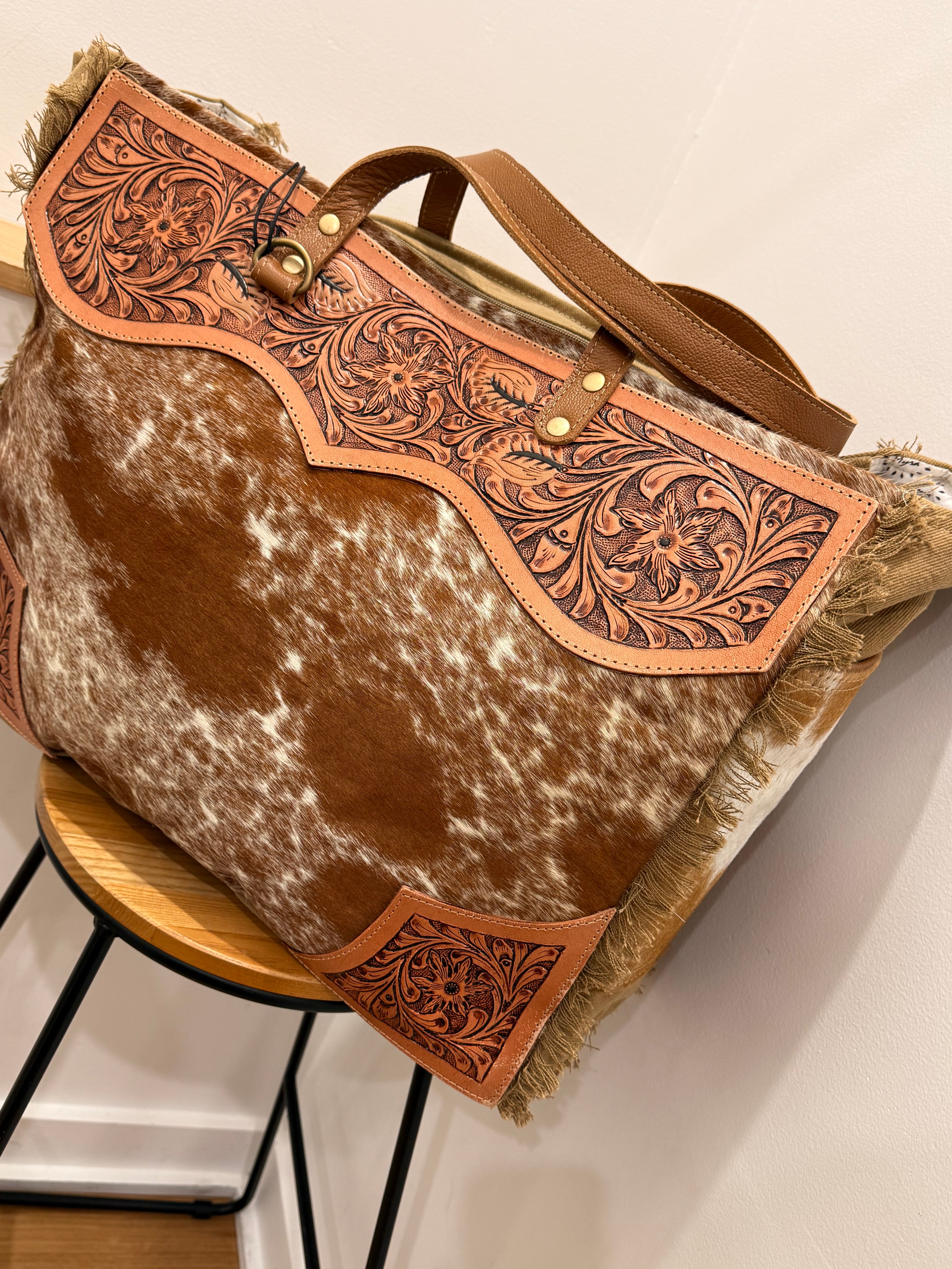 Cartwright Weekender - Tan/White