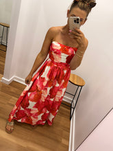 Load image into Gallery viewer, Seven Oaks Dress
