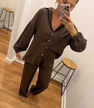 Load image into Gallery viewer, Roscoe Top - Chocolate
