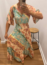 Load image into Gallery viewer, Rosalyn Maxi Dress

