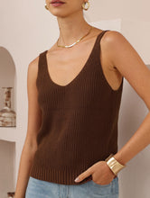 Load image into Gallery viewer, Aster Singlet - Choc
