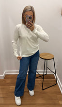 Load image into Gallery viewer, Kiama Knit - White
