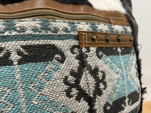 Load image into Gallery viewer, Isabella weekender Bag
