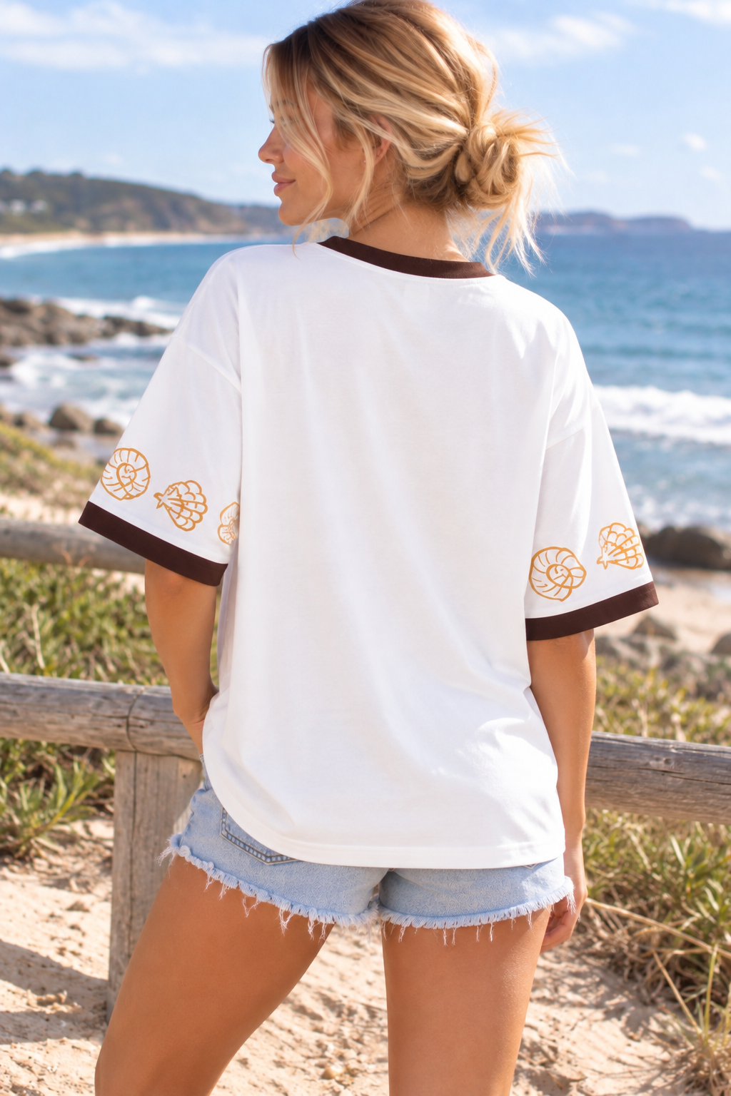 'By Frankie' - Good days Shirt - White