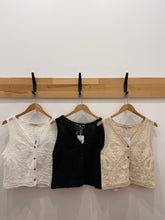 Load image into Gallery viewer, Elizah Crochet Vest - Sand
