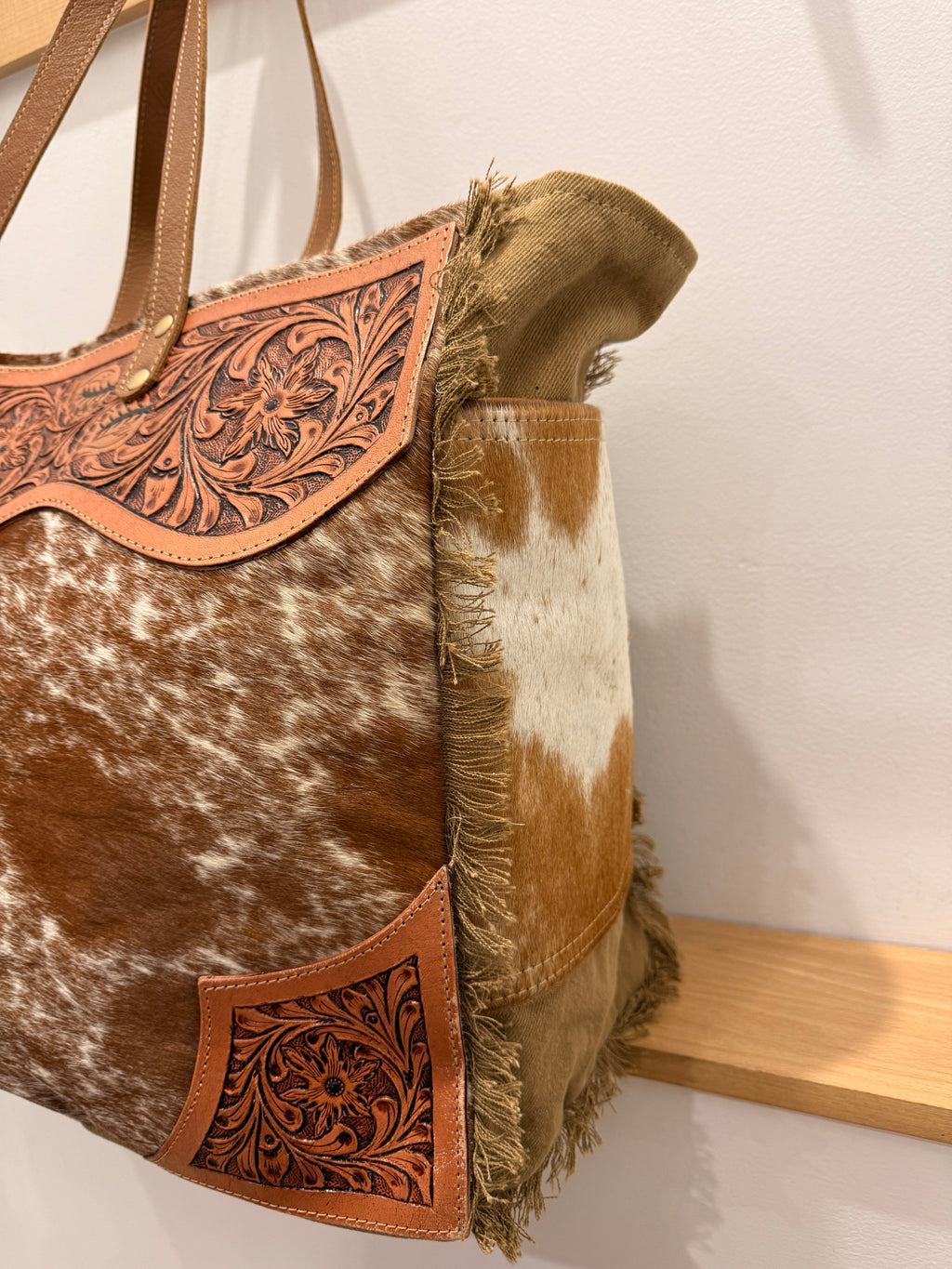 Cartwright Weekender - Tan/White