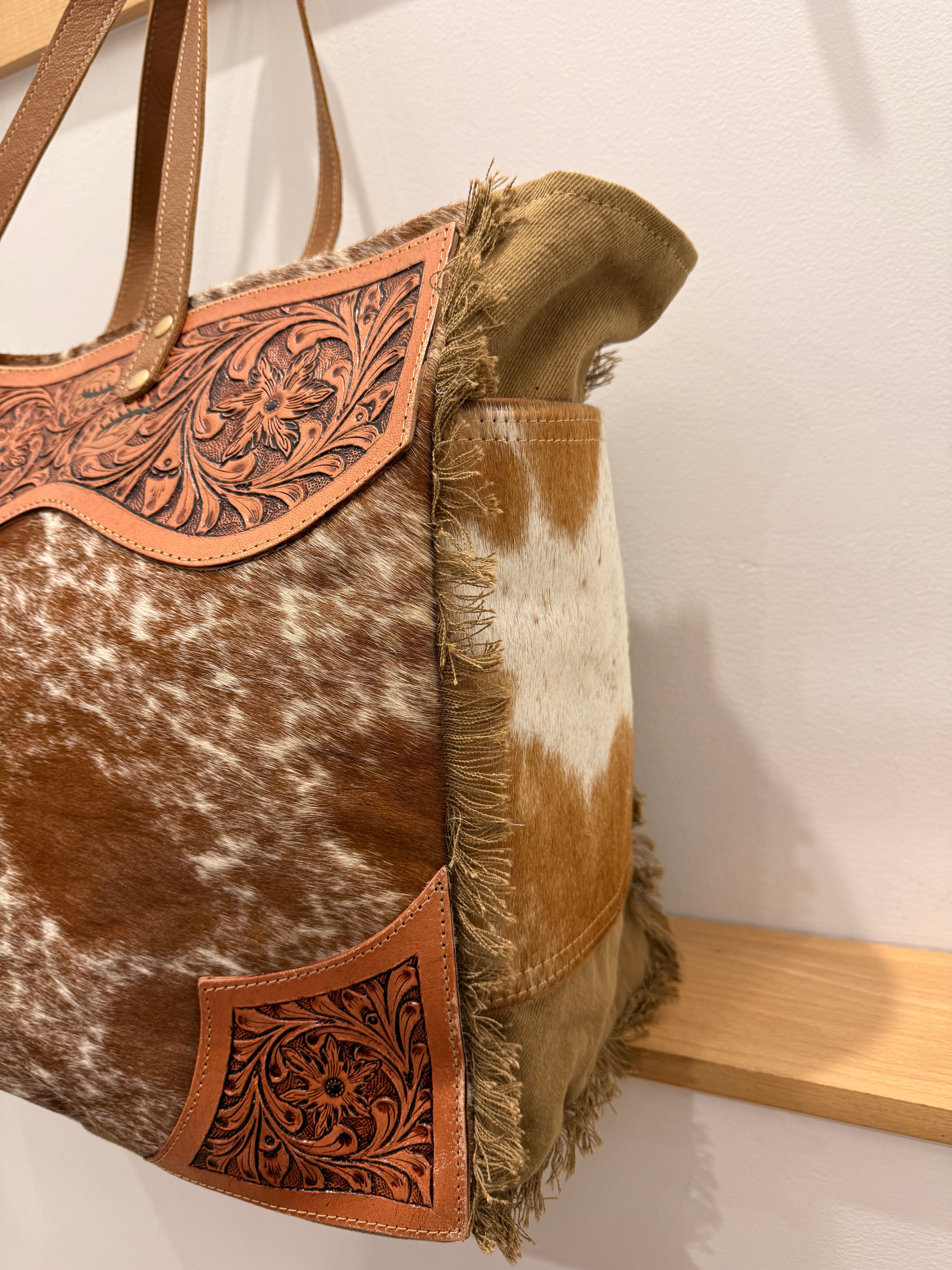 Cartwright Weekender - Tan/White