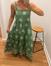 Load image into Gallery viewer, Lulu Maxi Dress
