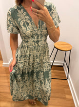 Load image into Gallery viewer, Mina Sleeve Dress
