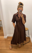 Load image into Gallery viewer, Swanson Dress - Choc
