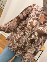 Load image into Gallery viewer, Wander Top
