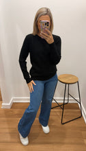 Load image into Gallery viewer, Kiama Knit - Black
