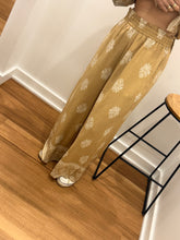 Load image into Gallery viewer, Carina Pant
