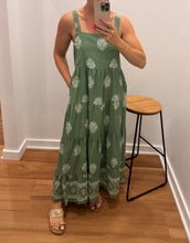 Load image into Gallery viewer, Lulu Maxi Dress
