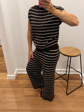 Load image into Gallery viewer, Xane Top - Choc/White
