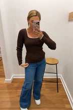 Load image into Gallery viewer, Veri Top - Choc
